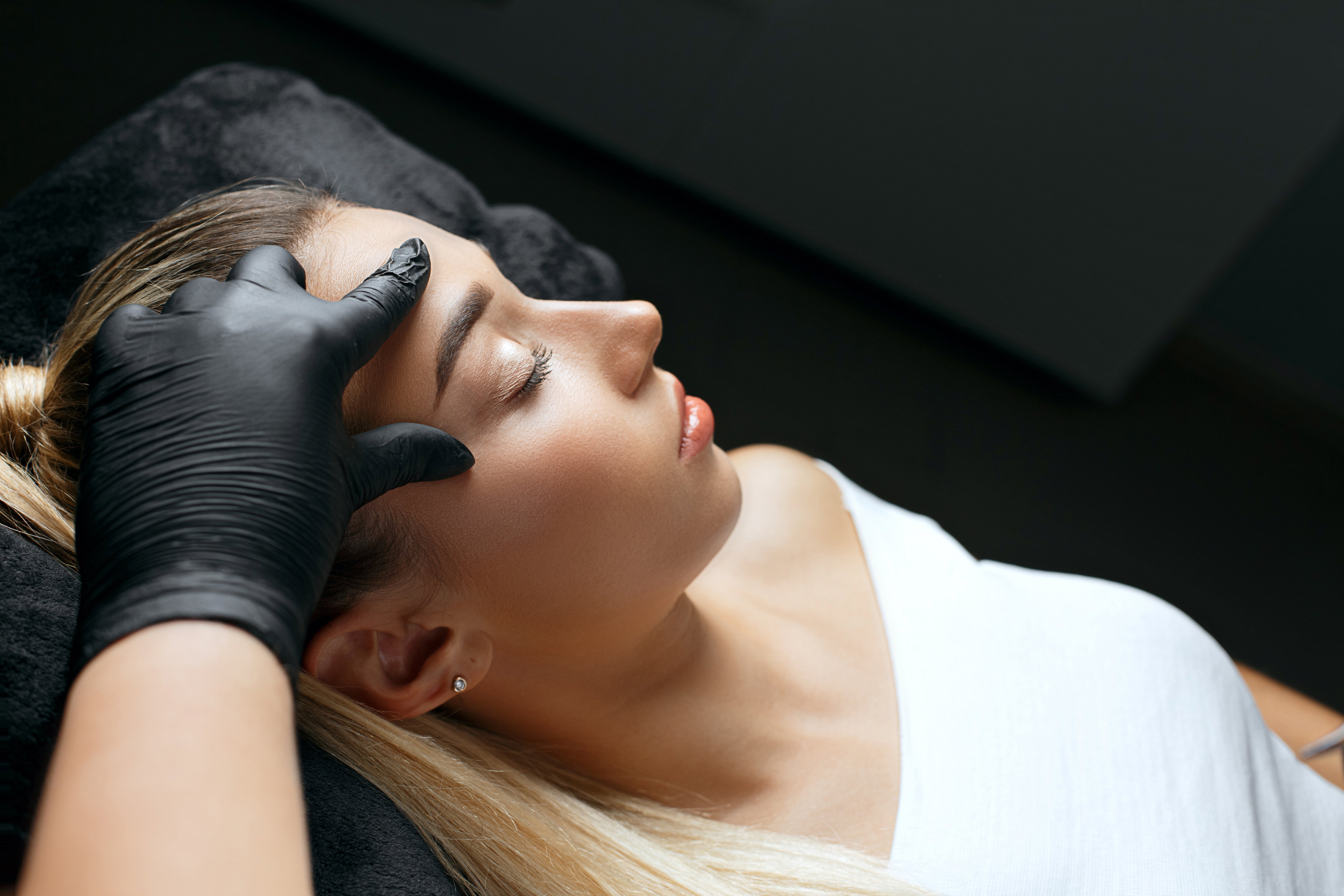 How is Nose Tip Aesthetics Surgery Performed?